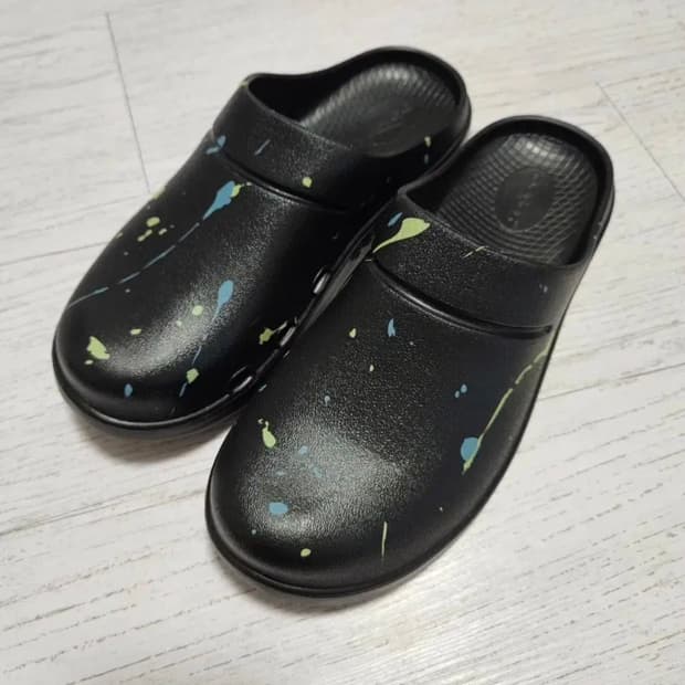 우포스x디스이즈네버댓 클로그 블랙 260사이즈