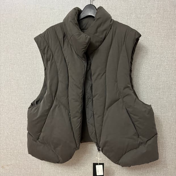 혜인서 리버시블 패딩 베스트