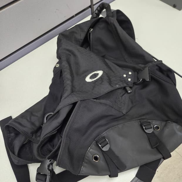 오클리 샌드백 슬링팩 early 00s Oakley sandbag