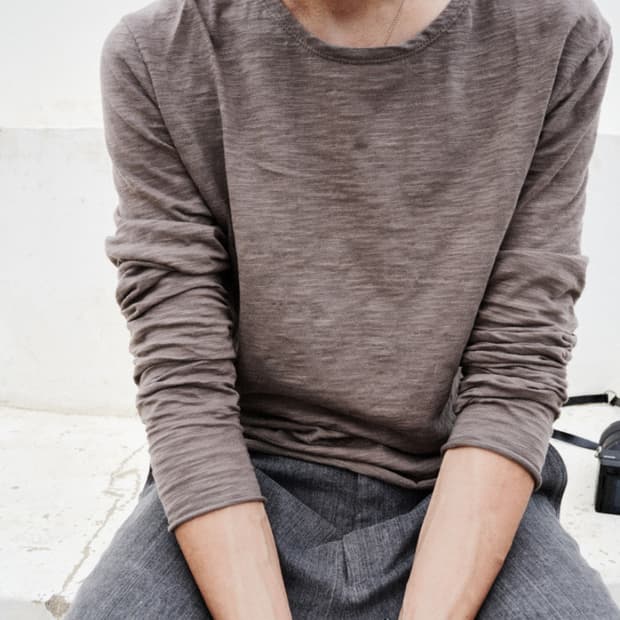 모노프리베 브라운 롱슬리브 구합니다