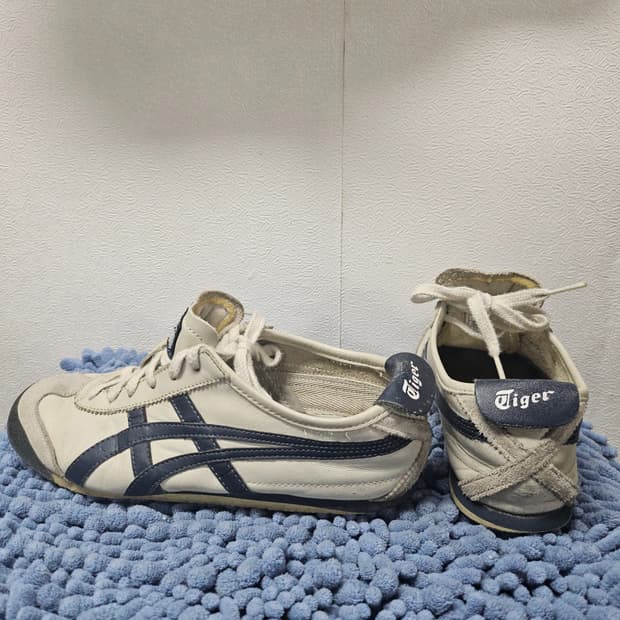 오니츠카 타이거 멕시코 66 틸 네이비 아이보리240