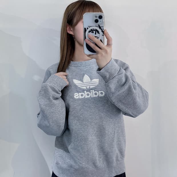 아디다스 빅로고 그레이 맨투맨