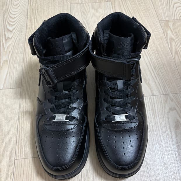 나이키 에어포스1 미드(275)(새 상품 급)