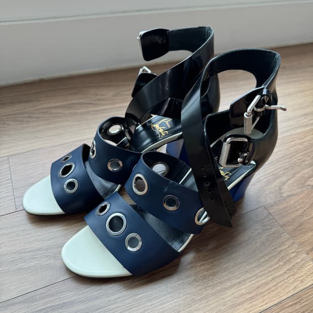 [크리스찬 루부탱] 네이비 그로밋 샌들 힐 38.5 (정품)