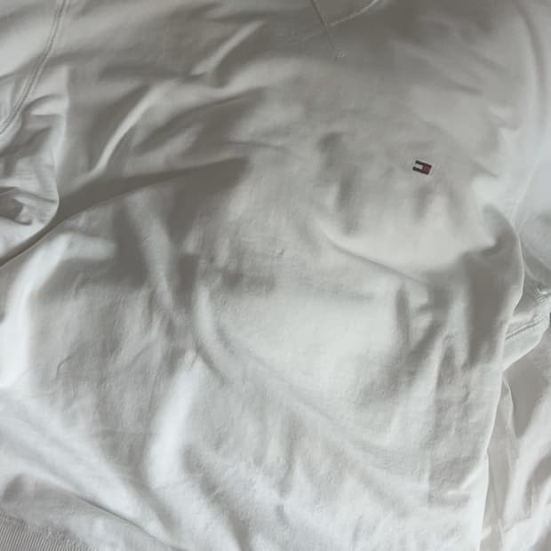 타미힐피거 맨투맨