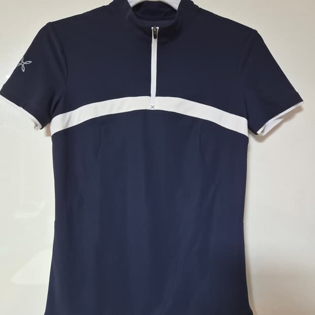 몬츄라 여성 기능성 반팔 반집업티/사이즈S