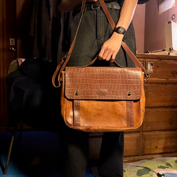 Italy made Turn-lock satchel bag