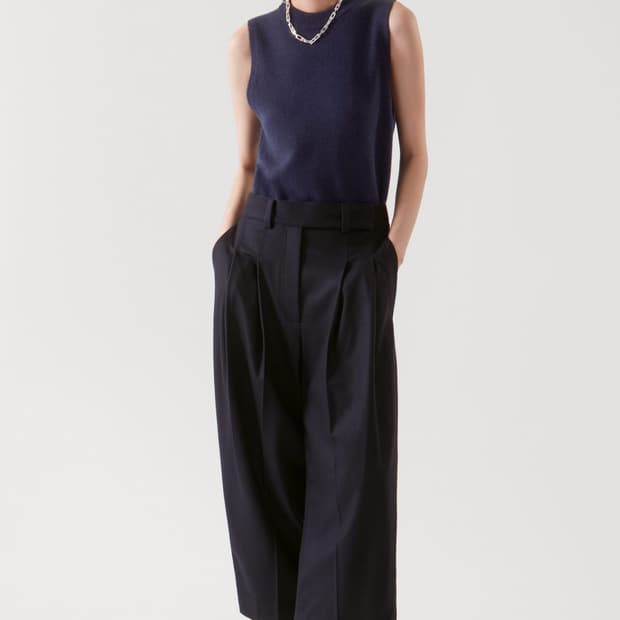 COS 1023757 코스 울 큐롯 팬츠 네이비 34