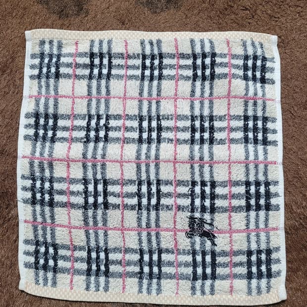 버버리 타올 손수건(큰사이즈: 32*34)