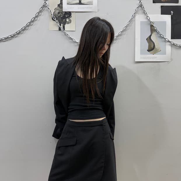 띠어리 블레이저 미니멀 실루엣 스커트