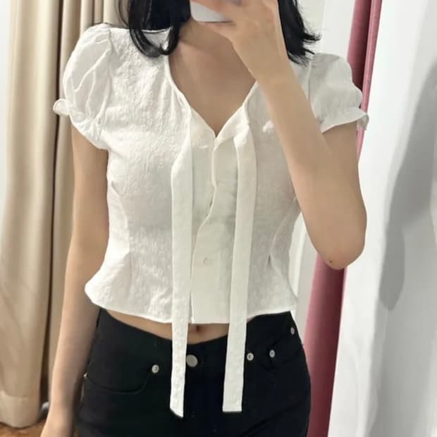 에이블리 퍼프 플라워 반팔 블라우스