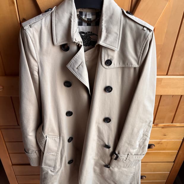 버버리 켄싱턴 트렌치 코트