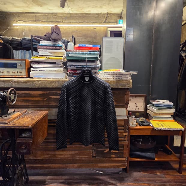 아르마니 꼴레지오니 니트