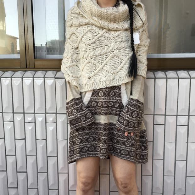 Cable pattern loose fit cape