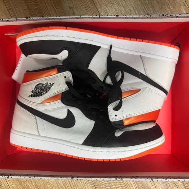 조던1 레트로 하이 og 일렉트로 오렌지