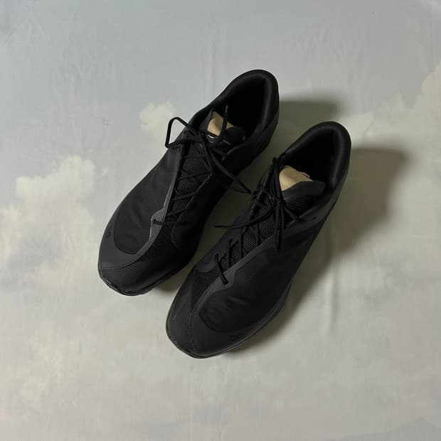 On Running x Post Archive Faction Black