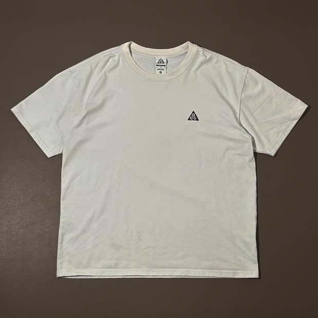 Nike ACG 나이키 화이트 라운드 반팔