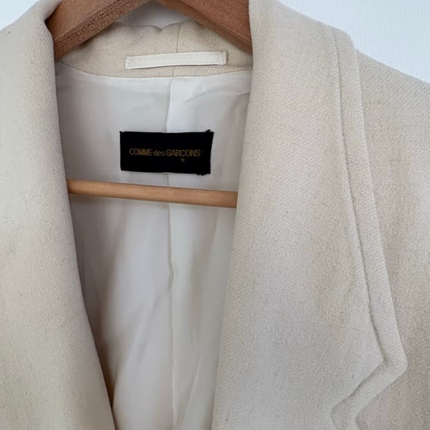 꼼데가르송 울 코트 아이보리