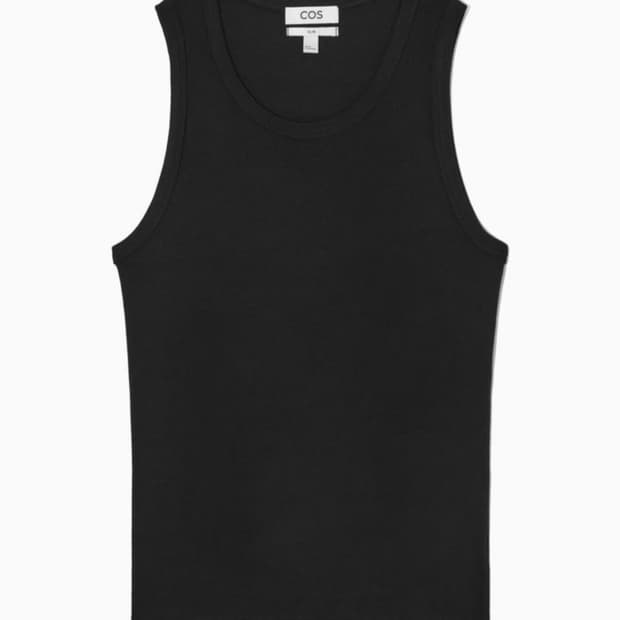 코스 스쿱넥 리브드 슬리브리스 탑 블랙