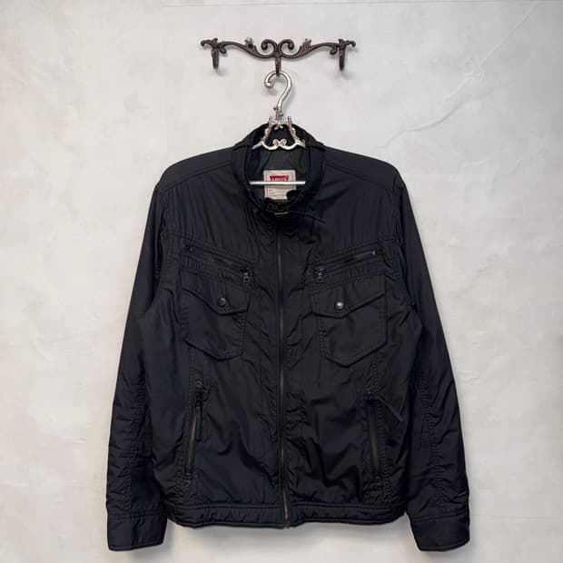 Levi’s black y2k buckled padded jacket