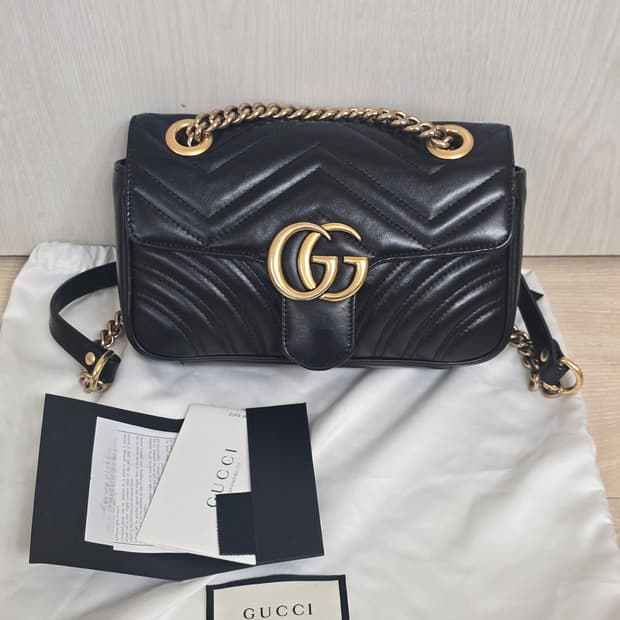 구찌 마몽 마틀라세 블랙 스몰 체인백