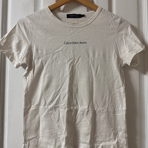 ✧calvin klein jeans ✦ 빈팔 티 ✶