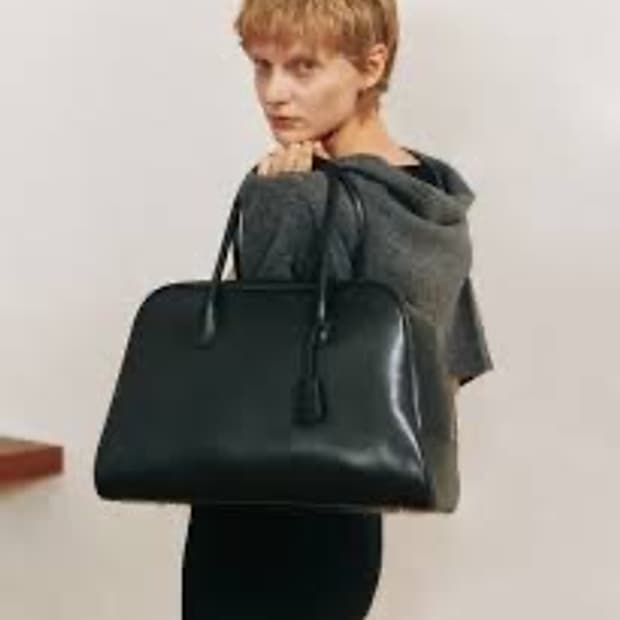 코모레비뮤지엄 카우레더 볼링백 라지 브라운