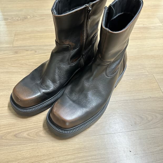 자라(ZARA) 스퀘어토 부츠