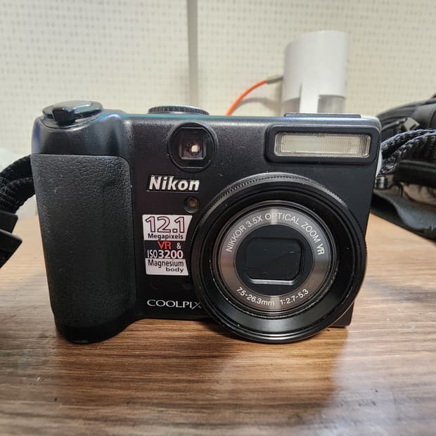 니콘 쿨픽스 P5100 블랙 디지털 카메라