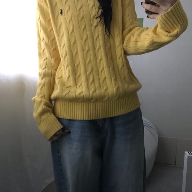 폴로 옐로우 케이블 니트