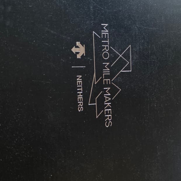 네이더스X데상트 마일마커 러닝화 290 새상품