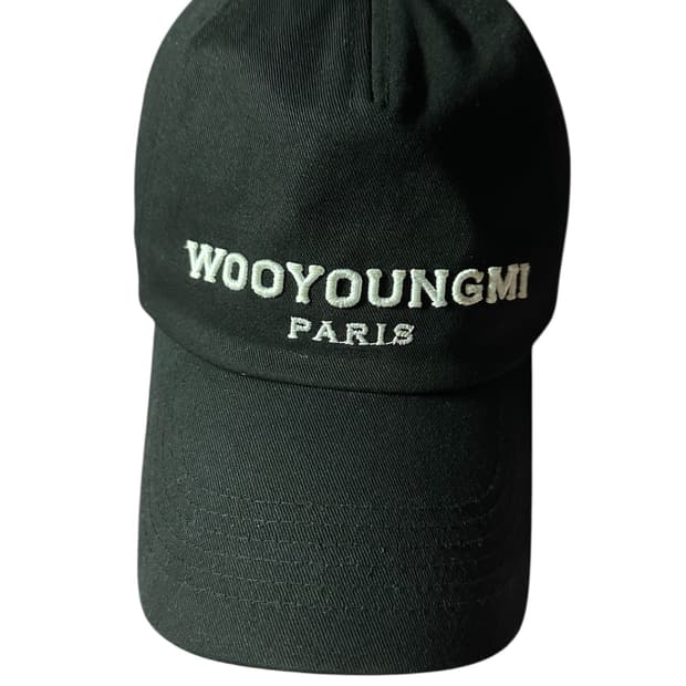 우영미 25ss 자수 볼캡 블랙