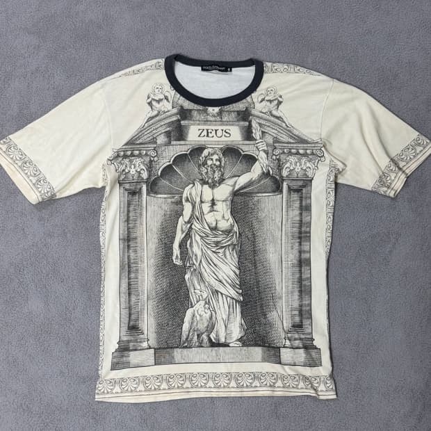 Dolce & Gabbanan 돌체앤가바나 제우스 반팔티 48 size