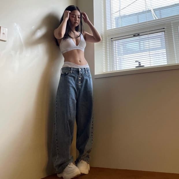 (제니착용) 캘빈클라인 하이라이즈 릴랙스핏 데님 26