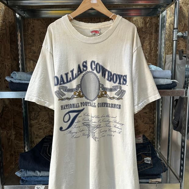 90s USA Nutmeg Vintahe T-shirt