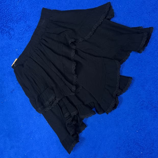 블랙 프릴 레이스 스커트