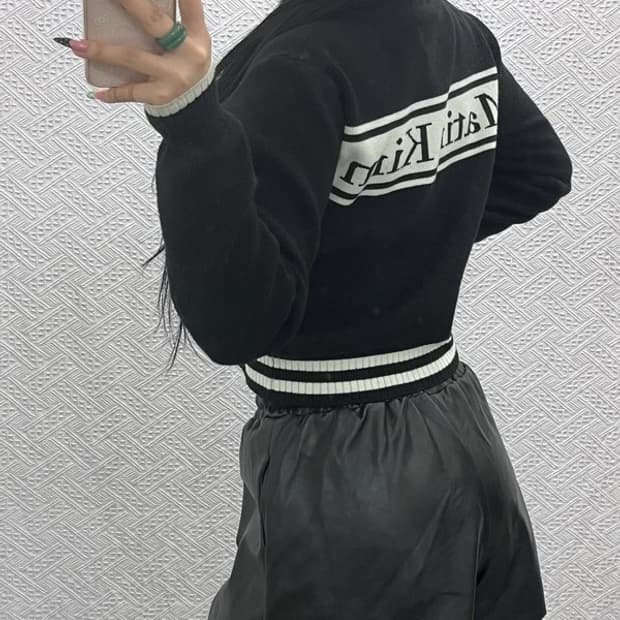 마뗑킴 빈티지 모던 시크 힙 세미크롭 집업 가디건 S C09057