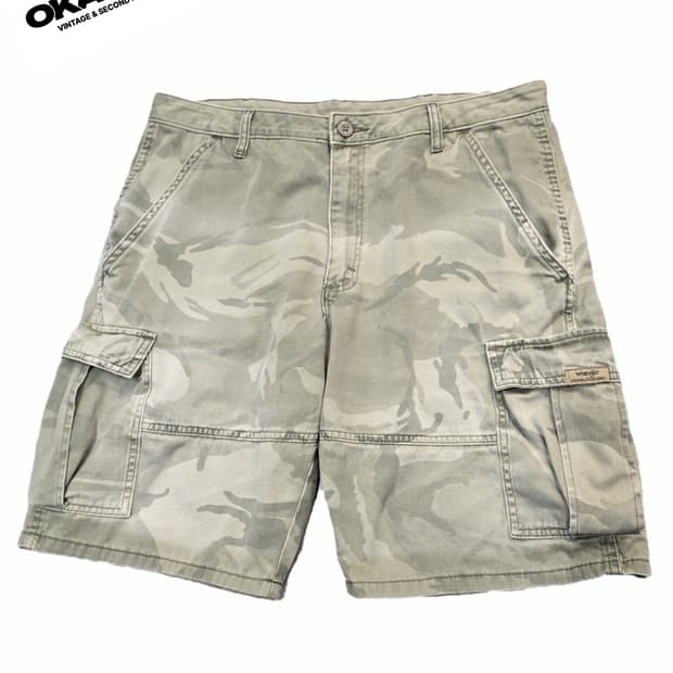 WRANGLER 카모 버뮤다 팬츠