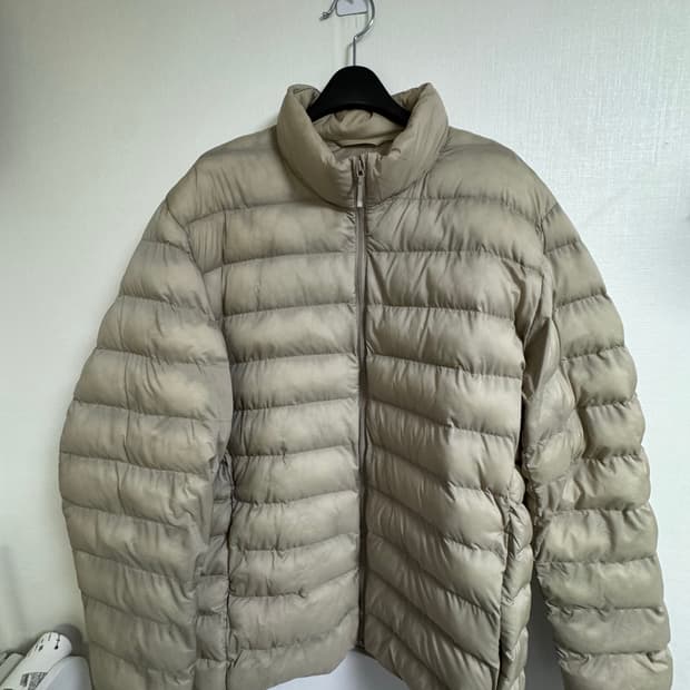 유니클로 경량패딩 XL 