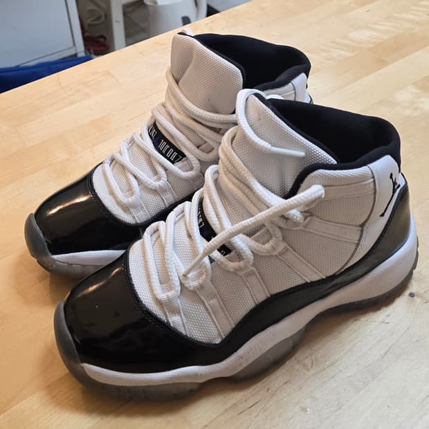 조던 11 콩코드 45 사이즈 240mm