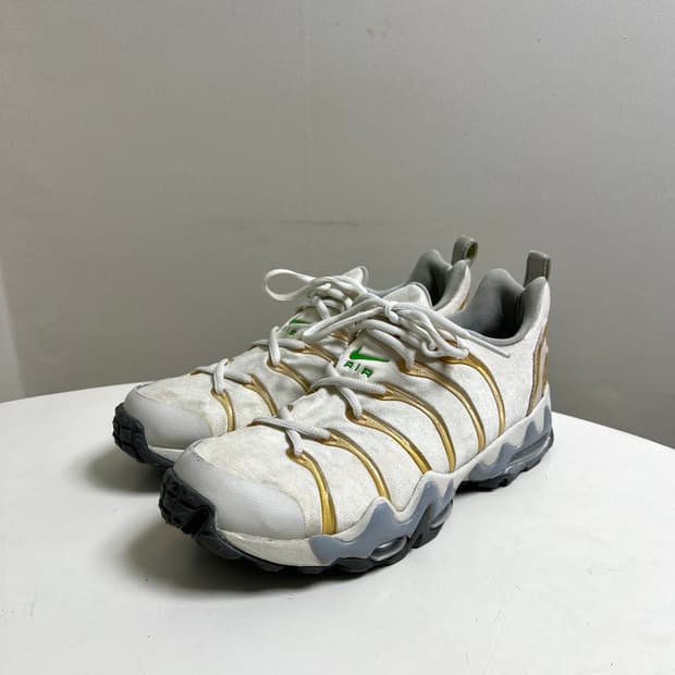 [265] 나이키 에어 줌 세이즈믹 모노톤컬렉션 올빽