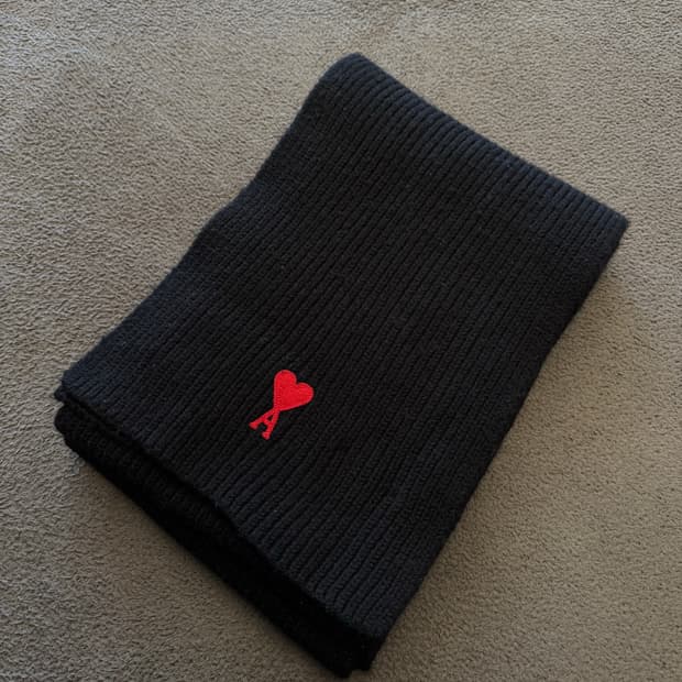 아미 스몰로고 울 목도리 처분 