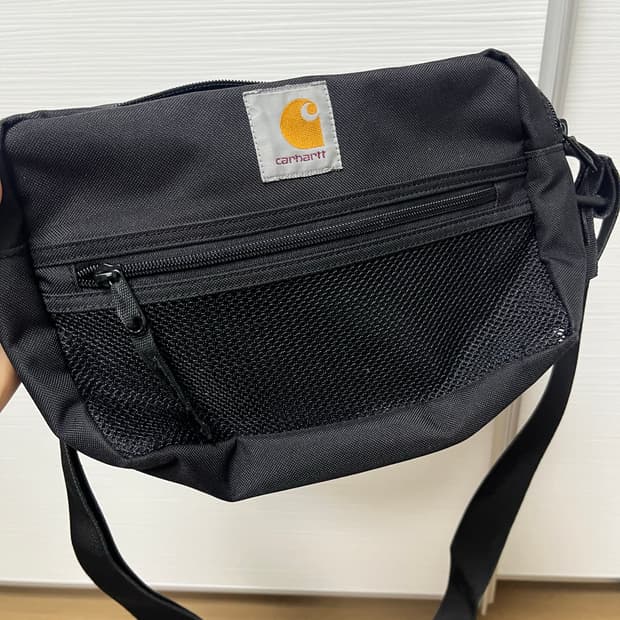 칼하트 블랙 크로스백