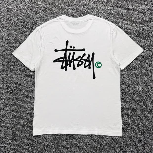 Name : 스투시 시그니처로고 화이트컬러 반팔티 :) 