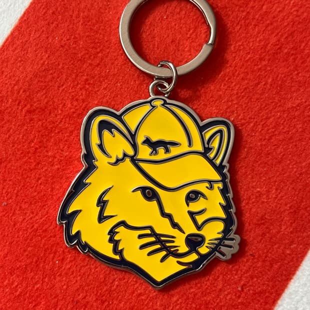 메종키츠네 키링 마르지엘라 스투시 슈프림 보테가 구찌