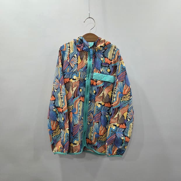 파타고니아 키즈 바람막이 M/10