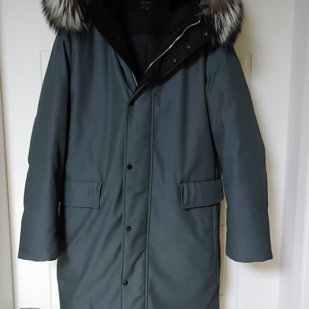 질스튜어트뉴욕 로로피아나 폭스퍼 롱패딩 팝니다