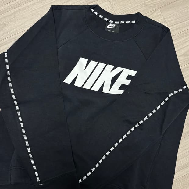 나이키 여성 크롭 맨투맨 L