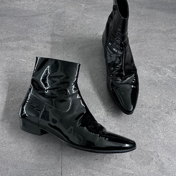 생로랑 에디기 페이던트 앵클 부츠