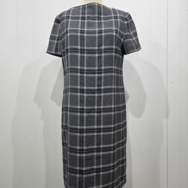 꾸레쥬 체크 패턴 반팔 원피스 그레이